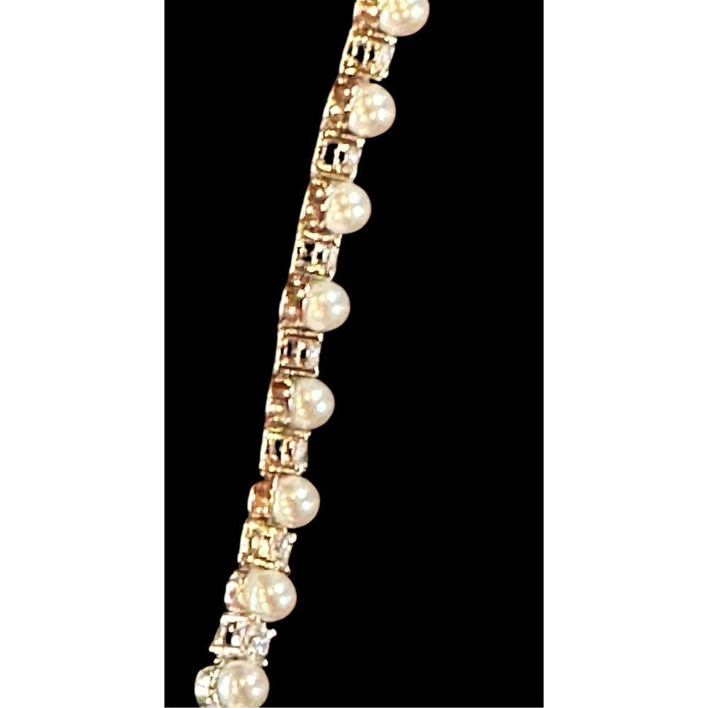 Shashi Classique Pearl & Rhinestone Necklace in Silver New - Picture 2 of 2